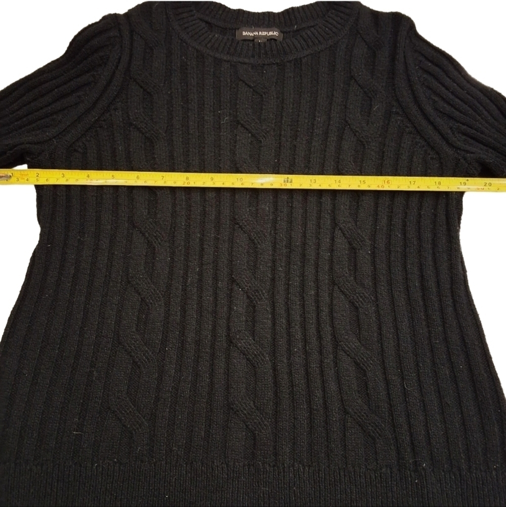 ✨2/$25 Banana Republic Crew Cable knit Black Women's sweater Relaxed Loose - Picture 6 of 7